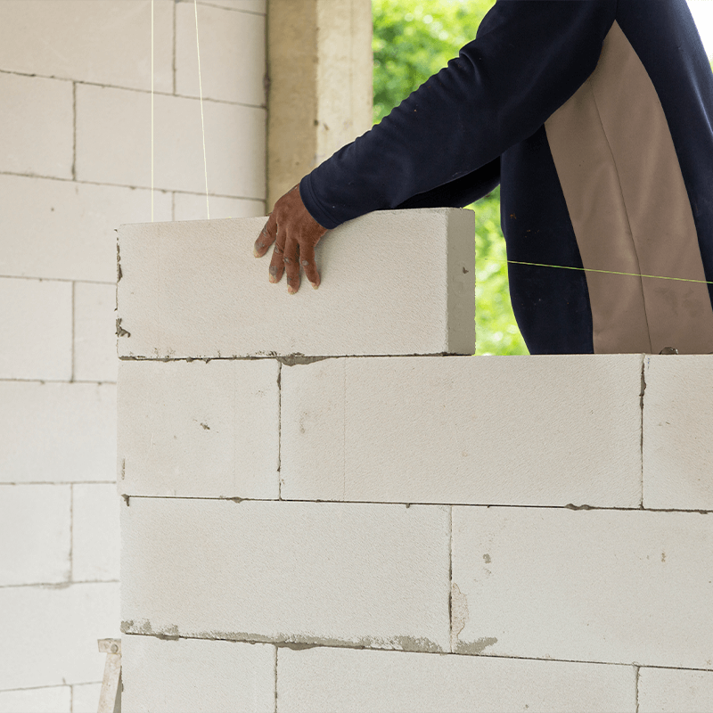 Construção em alvenaria e estrutura metálica